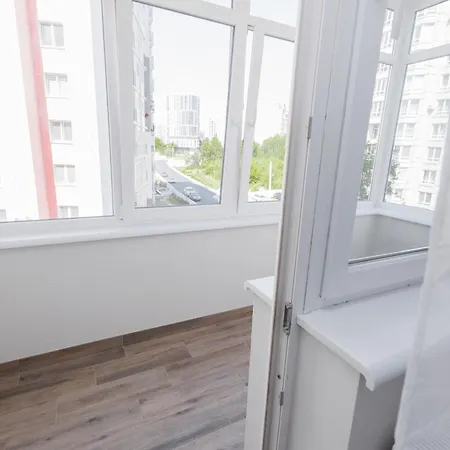 апарт на під голоском 15б *