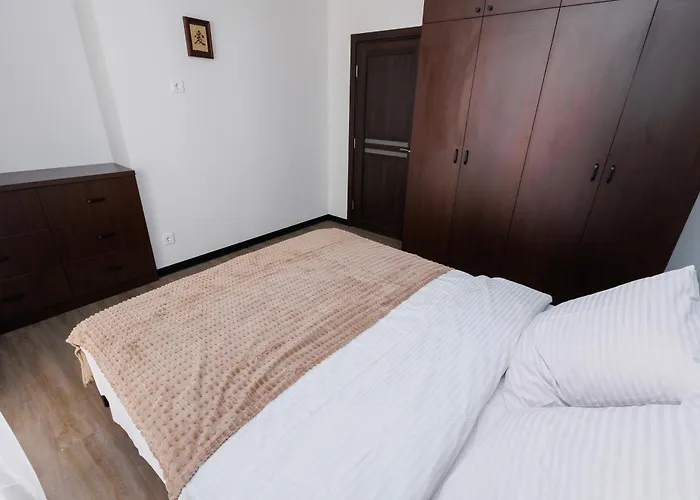 апарт на під голоском 15б *