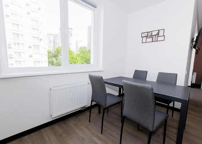 апарт на під голоском 15б *