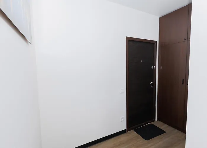 апарт на під голоском 15б *